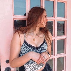 Meet your Posher, Elizabeth